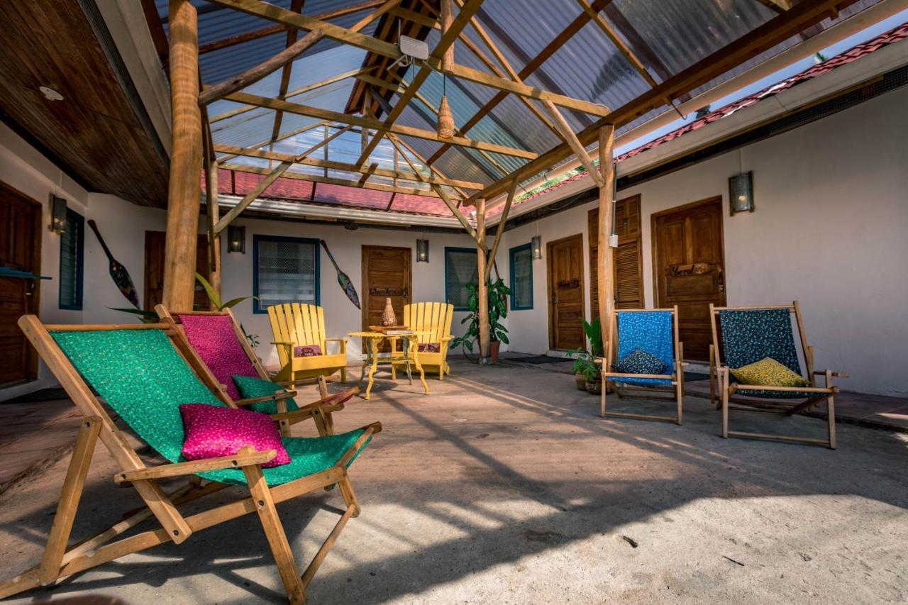 Doña Mara House 2*